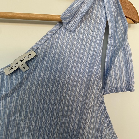 S: Cotton A-Line Sun Dress Blue/White PinStriped Tiered V neck NWOT new! - Picture 3 of 10